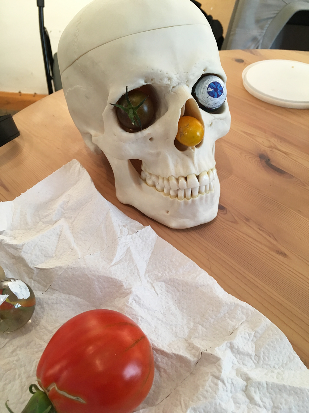 Schädel_Tomate2_web